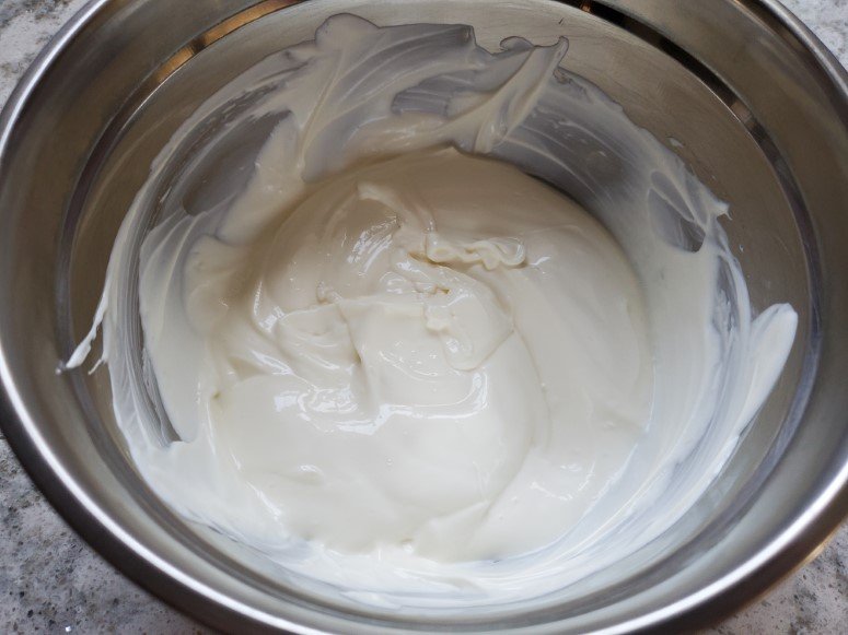 Mayo and Sour Cream Mixed
